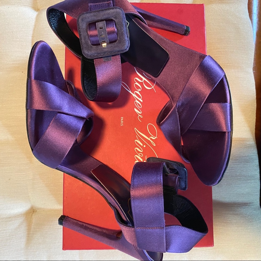 Roger Vivier Purple Sport Chic Sandals Size 40 NIB